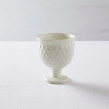 画像をギャラリービューアに読み込む, 阿部春弥 白磁しのぎ亀甲ゴブレット