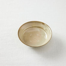 画像をギャラリービューアに読み込む, 荒賀文成 ヒビ粉引き取り皿