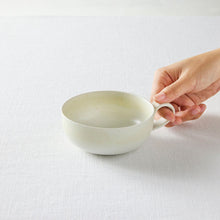 画像をギャラリービューアに読み込む, SAKUZAN 作山窯「ティーカップ」