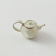 画像をギャラリービューアに読み込む, 淡海陶芸研究所 白泥糸切ティーポット