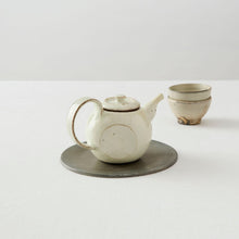 画像をギャラリービューアに読み込む, 淡海陶芸研究所 白泥糸切ティーポット