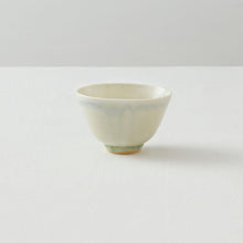 画像をギャラリービューアに読み込む, 稲村真耶 月光釉茶杯