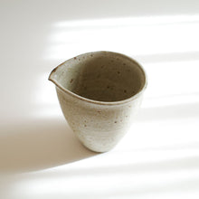 画像をギャラリービューアに読み込む, 天野千香 ヒビ粉引片口