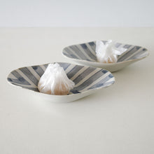 画像をギャラリービューアに読み込む, 安齋新・厚子 白磁染付ふね