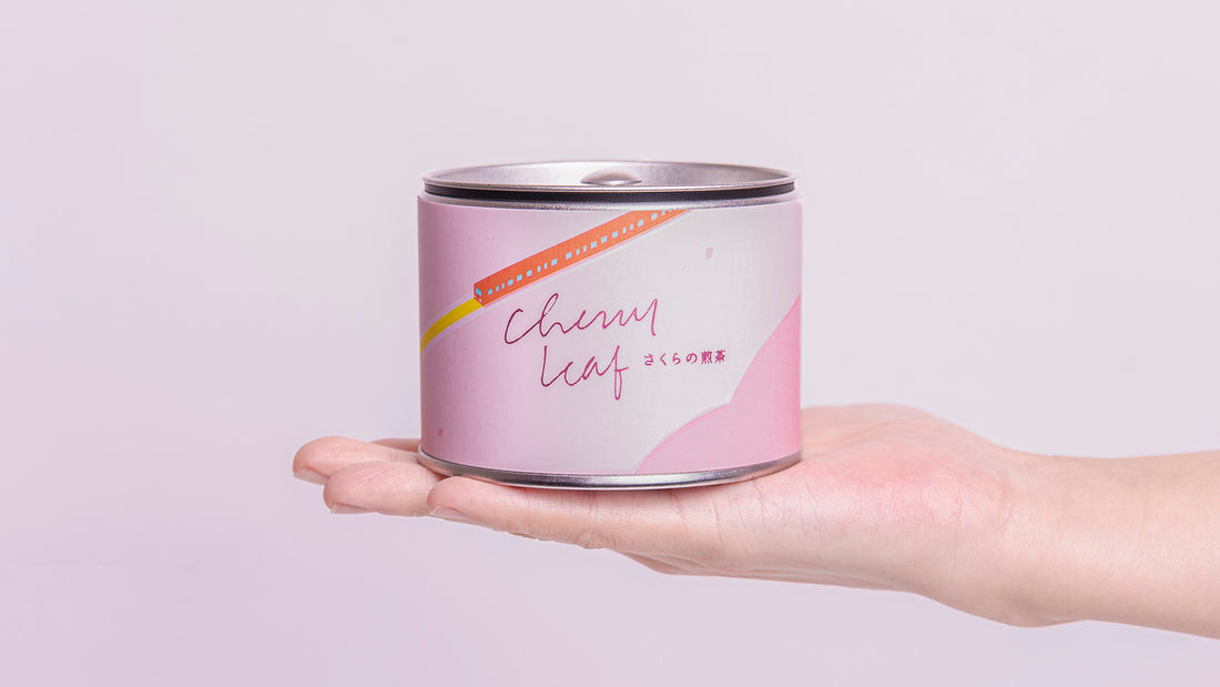 【春限定】桜の葉をもみ込んだ「さくらの煎茶」季節限定発売！イラストレーター坂内拓による限定パッケージや、京都・都松庵とのセットも