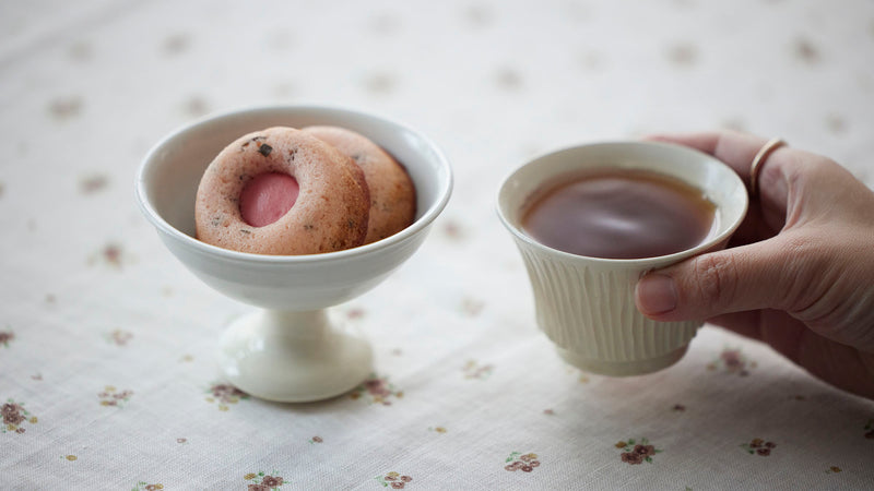 桜風味のスイーツと味わう大人の『スモーキーほうじ茶』レシピ