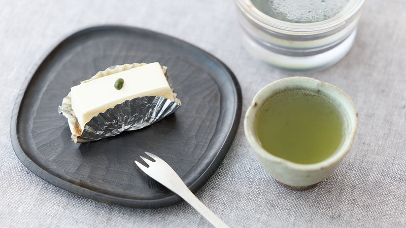 春のさわやかレシピ。「いちご煎茶」にはさっぱり レアチーズケーキを