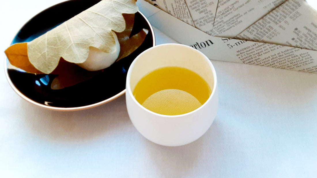 【お菓子とお茶】 茂助だんごの「柏餅」と「047 釜炒りはるもえぎ」で願いを込めた“端午の節句”