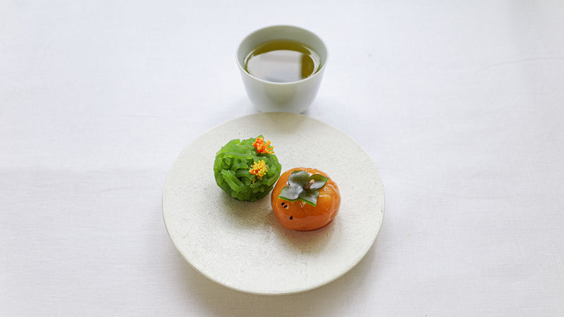 【お菓子とお茶】神楽坂・清水の「里の秋」と「005 おくみどり」で季節の移ろいを味わう
