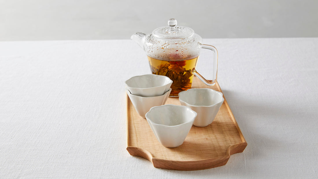 個々のニュアンスが愛らしい。中村豊実「輪花茶杯」