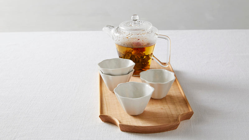 個々のニュアンスが愛らしい。中村豊実「輪花茶杯」