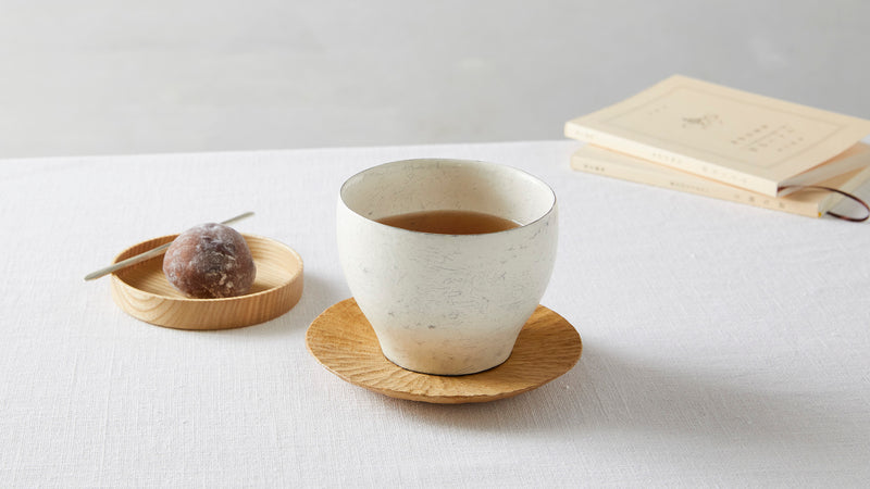 おおらかな気分の時に、ふくよかなシルエットの器と。横山拓也「汲み出し」