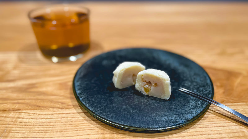 【お菓子とお茶】冬のお菓子。清月堂本店の柚子香る「旬のおとし文」とほうじ茶のやさしい口どけ