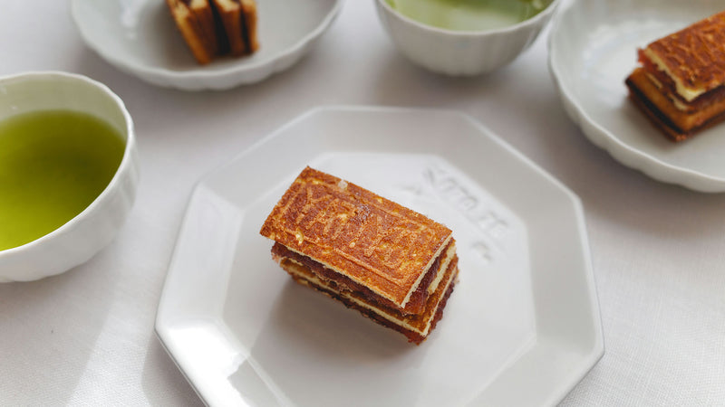 【お菓子とお茶】冬だけのおやつ。重盛永信堂「ジャムサンド」と「040 静7132」