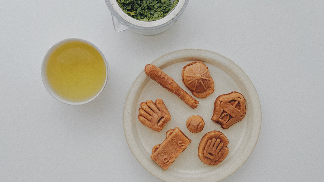 お菓子とお茶｜隠れた神戸名物？地元ではお馴染みの「野球カステラ」と「002 香駿」
