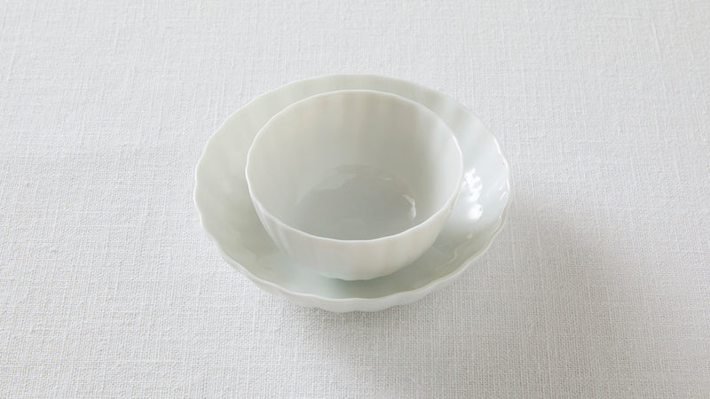 上質なお茶時間を支える器。村上雄一「ティーボウル」「 ソーサー」