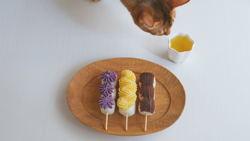 お菓子とお茶(と猫)｜フランダースフリッツ「スイート芋団子」と「059 釜炒りかなやみどり」
