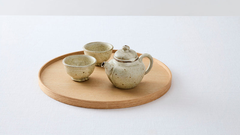 愛おしい、ヒビ模様。天野千香さんのヒビ粉引のお茶道具