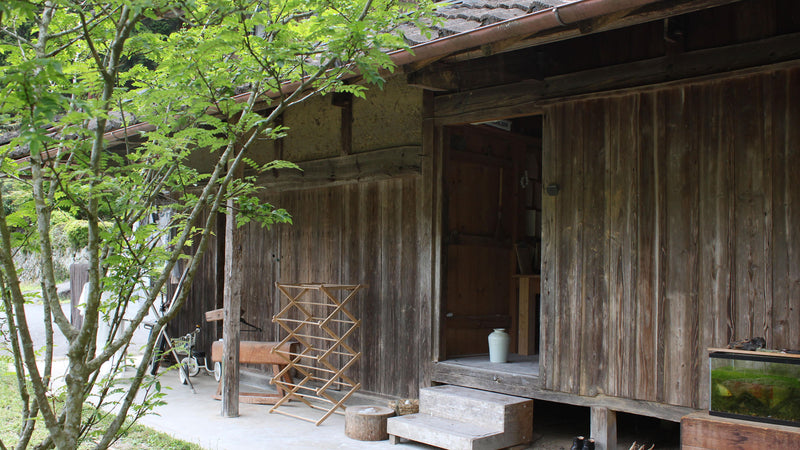 作り手のことば「土の表情や形態が自分の内面と重なるところが面白い」陶芸家・秀野真希さんインタビュー