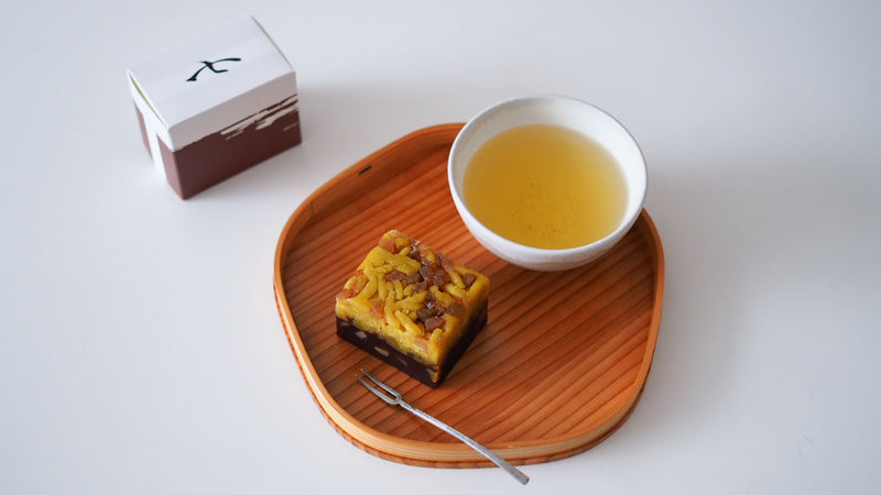 お菓子とお茶｜まさに栗づくし！ 七條甘春堂「和モンブラン」と「005 おくみどり」