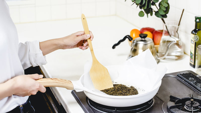 自宅で煎る簡単で美味しいほうじ茶レシピ。古くなった茶葉を自分好みにアレンジして