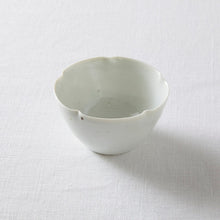 画像をギャラリービューアに読み込む, 竹下努 輪花深鉢
