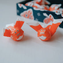 画像をギャラリービューアに読み込む, 上ボシ武内製飴所 金魚ねぶた（りんご羊羹）
