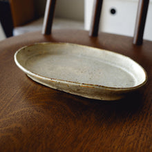 画像をギャラリービューアに読み込む, 田中大輝 粉引楕円皿

