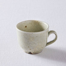 画像をギャラリービューアに読み込む, 田中大輝 粉引カップ
