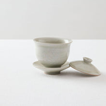 画像をギャラリービューアに読み込む, 齋藤有希子 牡丹唐草蓋碗
