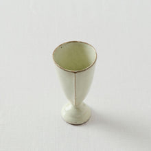 画像をギャラリービューアに読み込む, 淡海陶芸研究所 白泥牙杯　
