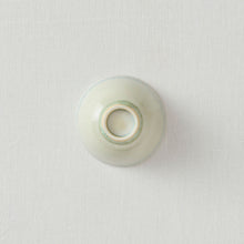 画像をギャラリービューアに読み込む, 稲村真耶 月光釉茶杯
