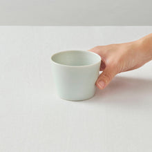 画像をギャラリービューアに読み込む, 稲村真耶 白磁蕎麦猪口
