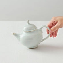 画像をギャラリービューアに読み込む, 稲村真耶 白磁ポット
