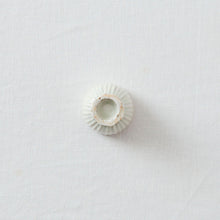 画像をギャラリービューアに読み込む, タナカシゲオ 白瓷高台面取鎬坏（約20ml）
