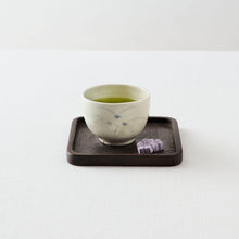 画像をギャラリービューアに読み込む, タナカシゲオ 青花秋草文盃（約70ml）
