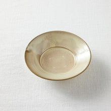 画像をギャラリービューアに読み込む, 荒賀文成 ヒビ粉引き5寸つば皿
