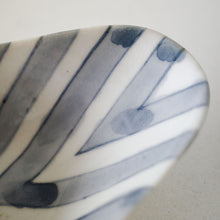 画像をギャラリービューアに読み込む, 安齋新・厚子 白磁染付ふね
