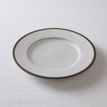 画像をギャラリービューアに読み込む, SAKUZAN 作山窯 snow wide plate
