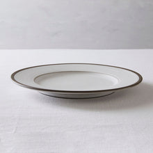 画像をギャラリービューアに読み込む, SAKUZAN 作山窯 snow wide plate
