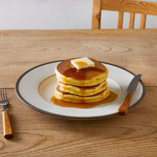 画像をギャラリービューアに読み込む, SAKUZAN 作山窯 snow wide plate
